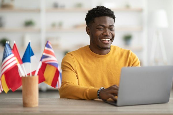 Développez vos compétences linguistiques avec un expert en formation